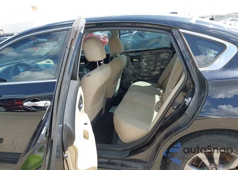 2015 Nissan Altima 2.5 S z USA, uszkodzony, nr VIN 1N4AL3AP3FC573285